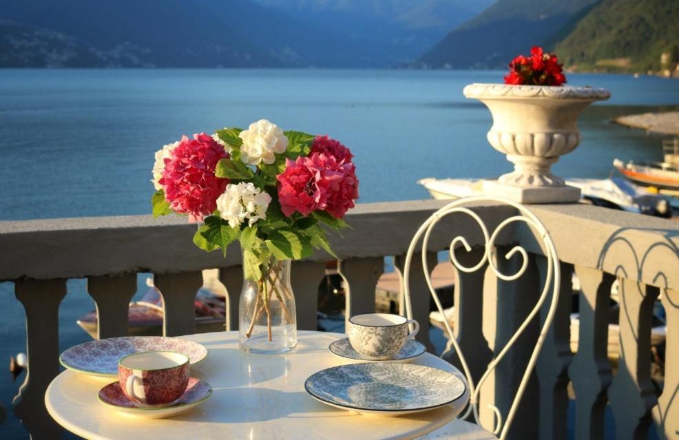 Ortensie & Oleandri Al Lago - By Myhomeincomo Argegno Exterior foto